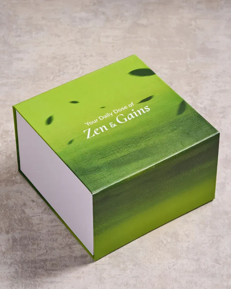 Hardbox magnet hijau custom untuk brand Zen and Gains
